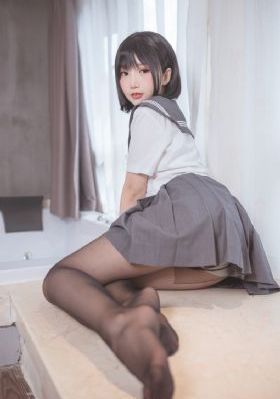 老师你的奶好大摸起来好爽视频_4KBD在线观看
